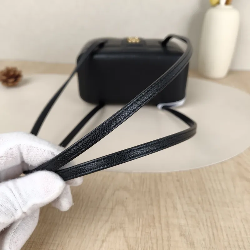 Chanel Shoulder Bag26s preppy Shoulder Bag Black Calfskin17 × 8 × 9.5 cm — detail view 4 of 14
