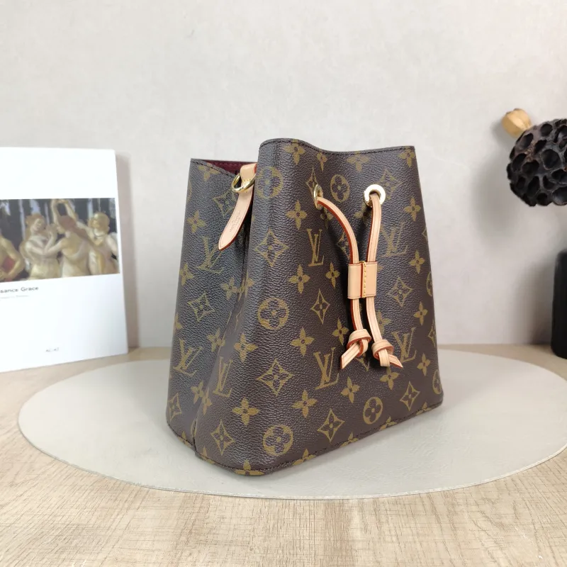 Louis Vuitton Crossbody Bag NÉONOÉ Bucket Bag BB Monogram PVC BB 20 × 13 × 20 cm — cover view 6 of 6