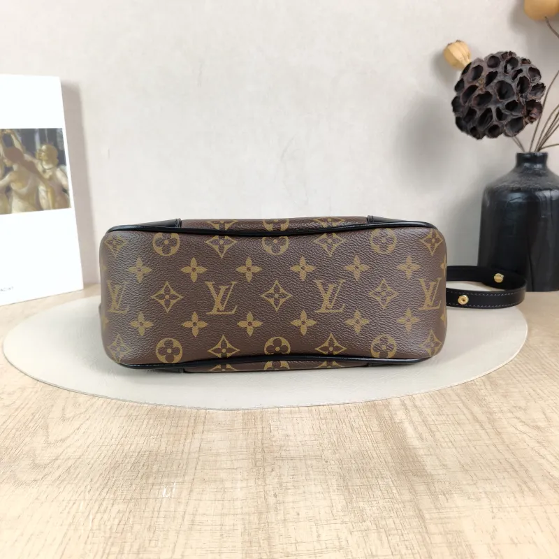 Louis Vuitton Crossbody Bag Boulogne PVC Small26 × 9.5 × 16 cm — cover view 6 of 6