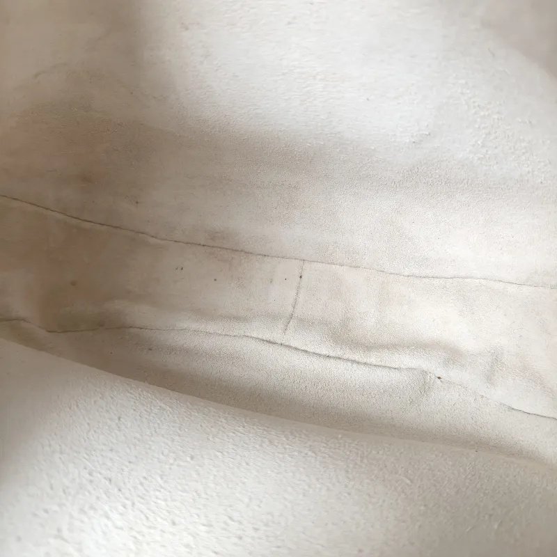 CELINE Crossbody Bag TEEN LULU hobo White Calfskin Small21 × 5 × 24 cm — detail view 5 of 13