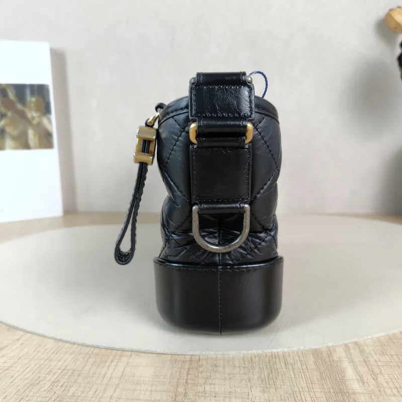 Chanel Crossbody Bag Gabrielle Gabrielle Bag Black CC alfskin Small20 × 8 × 15 cm — detail view 4 of 11