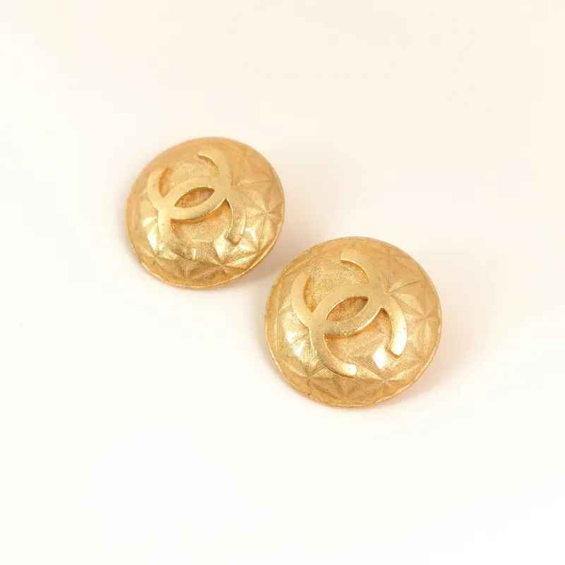Chanel Jewelry · Earrings Gold One Size — cover view 5 of 6