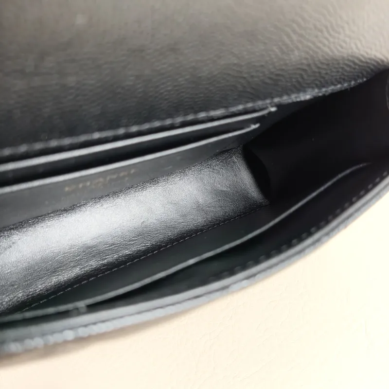 Chanel Crossbody Bag kelly Black Grained Calfskin One Size 18 × 4.5 × 10 cm — detail view 10 of 12