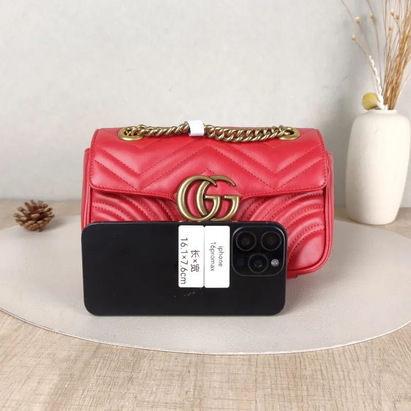 GUCCI Crossbody Bag GG Marmont Small Marmont 22Red Calfskin Small22 × 6 × 13 cm — cover view 2 of 5