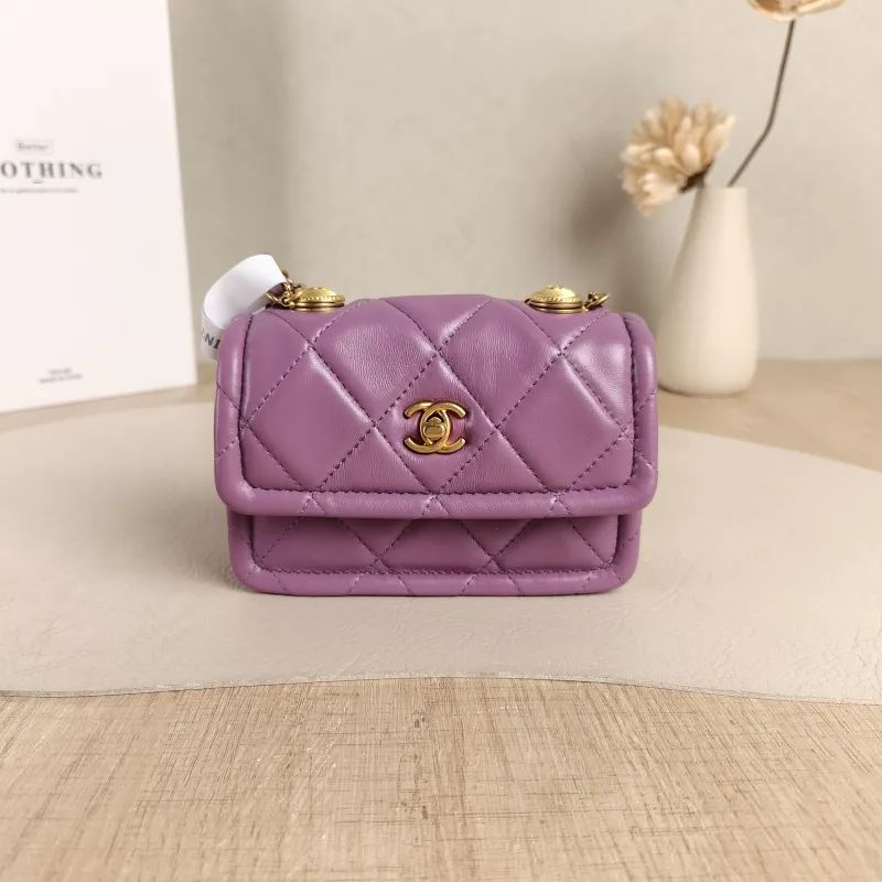 Chanel Crossbody Bag Crossbody Bag Lambskin One Size13 × 4 × 9 cm