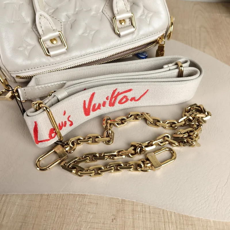 Louis Vuitton Top Handle Bag Speedy 22 Edition Grey Calfskin One Size 22 × 15.5 × 12 cm — detail view 2 of 9