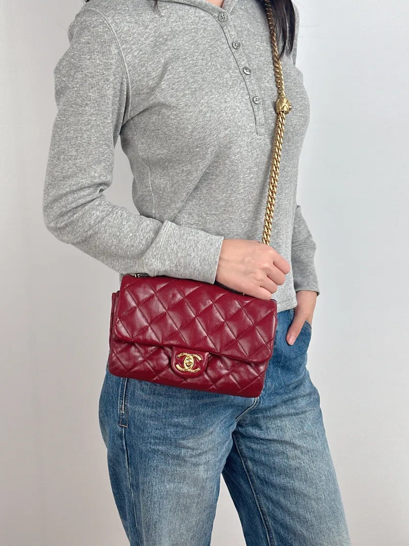 Chanel Crossbody Bag Burgundy Lambskin One Size 22 × 8 × 14 cm — on-model view 2 of 2