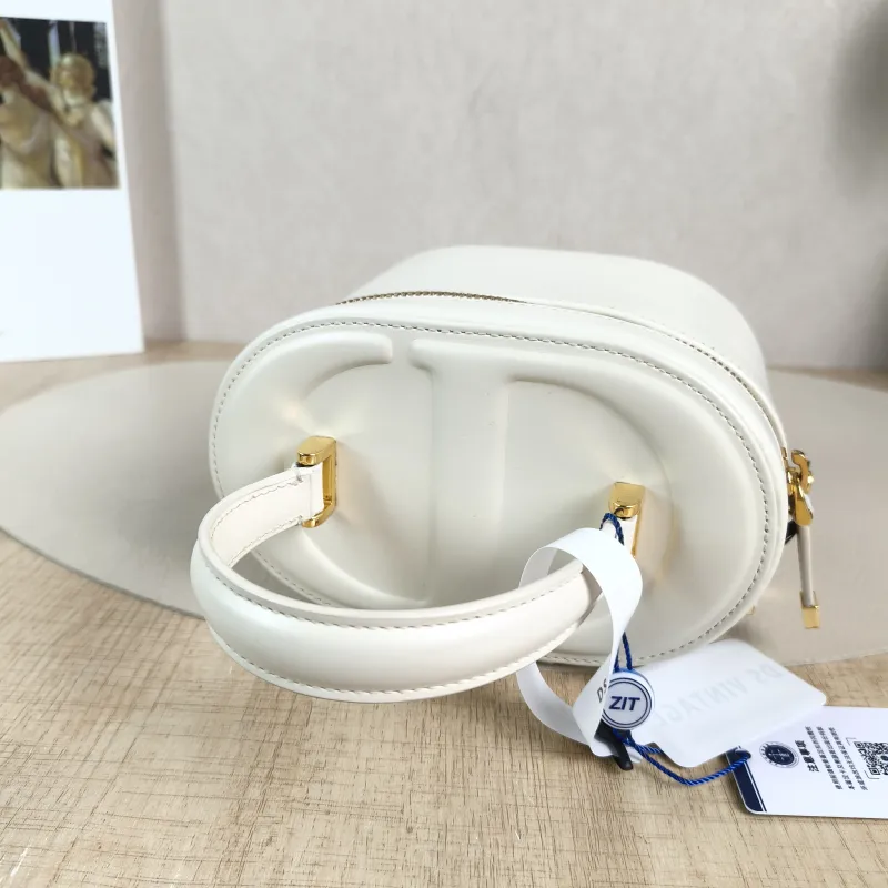 DIOR Crossbody Bag Vanity Cosmetic Bag White Lambskin One Size 16 × 9.5 × 11.5 cm — detail view 11 of 13