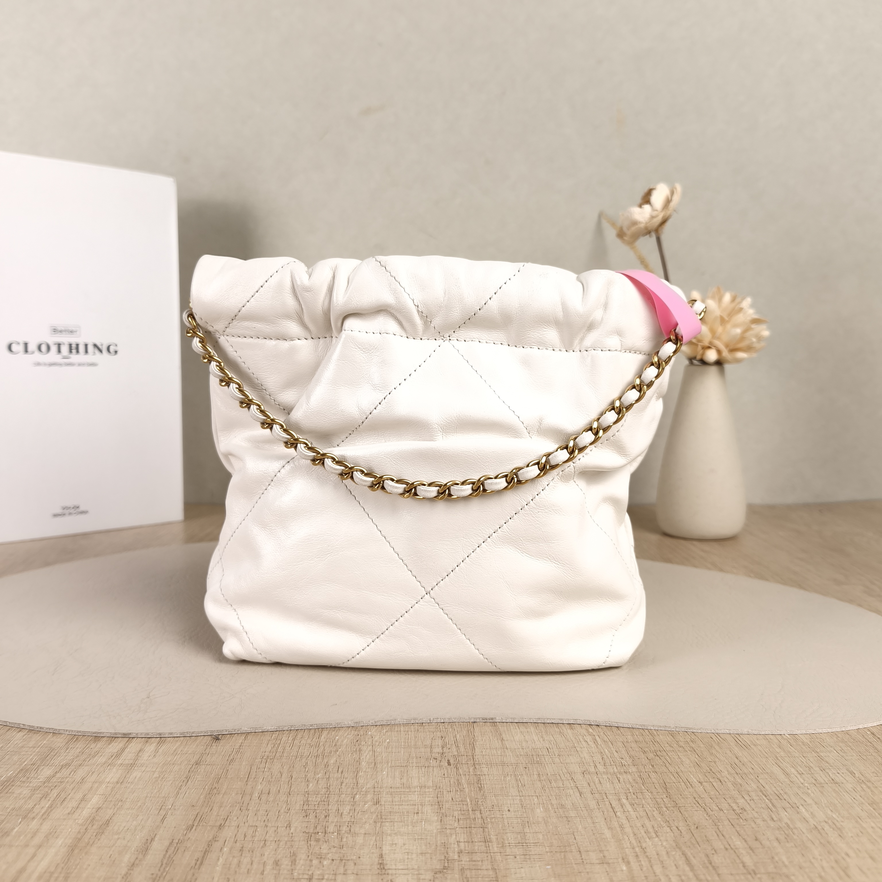 Chanel Shoulder Bag22Bag White CC alfskinmini20 × 6 × 19 cm — cover view 4 of 5