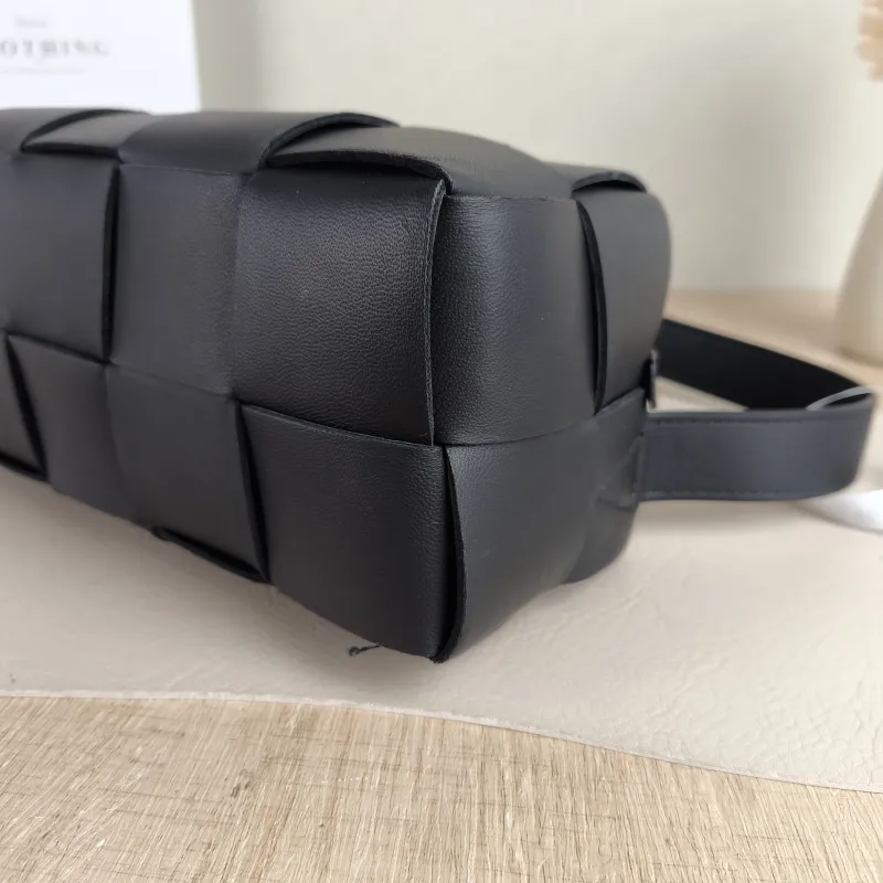 Bottega Veneta Shoulder Bag Brick Cassette Woven Black Lambskin Small 23.5 × 10 × 10 cm — detail view 8 of 9