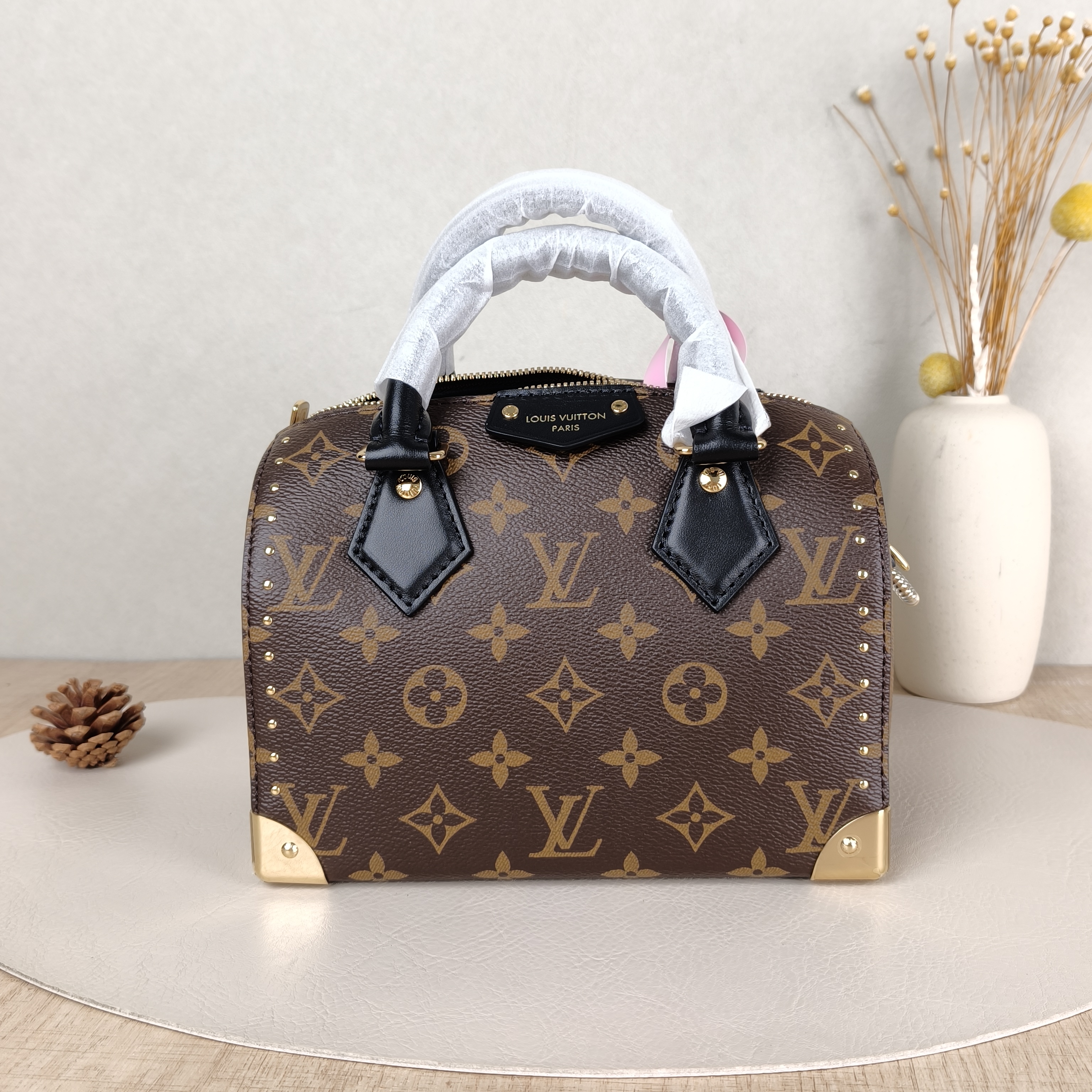 Louis Vuitton Crossbody Bag Speedy Trunk 20Monogram PVC Small20.5 × 11 × 13.5 cm