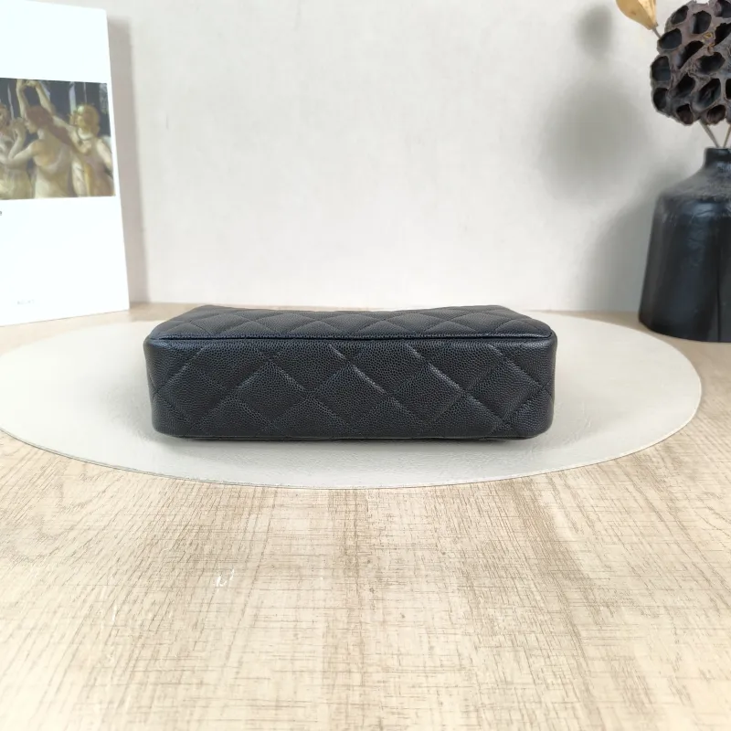 Chanel Crossbody Bag c Black Grained Calfskin One Size21 × 5.5 × 12 cm — cover view 3 of 5