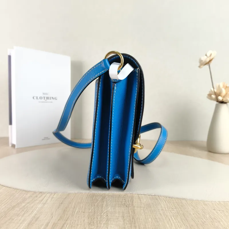 Hermès Crossbody Bag Roulis 23 B3 Evercolor Calfskin Medium 23 × 7.5 × 19 cm A — detail view 7 of 11