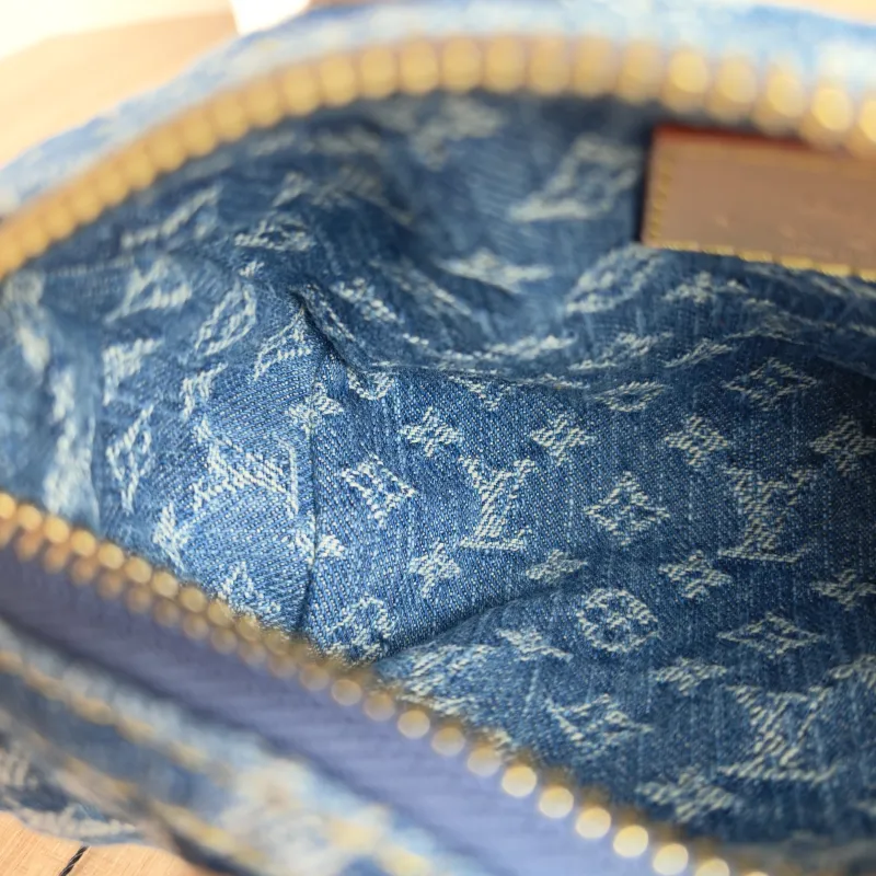 Louis Vuitton Crossbody Bag Speedy Nano Blue Edition nano 16 × 7.5 × 10 cm — detail view 9 of 10