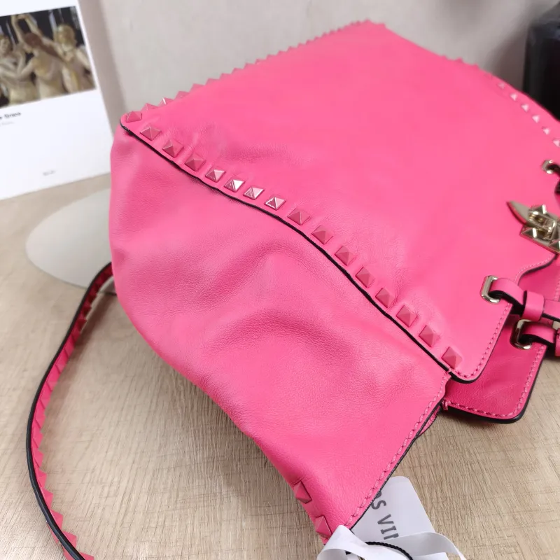 Valentino Shoulder Bag Shoulder Bag Red Calfskin One Size 33 × 12 × 26 cm — detail view 4 of 13
