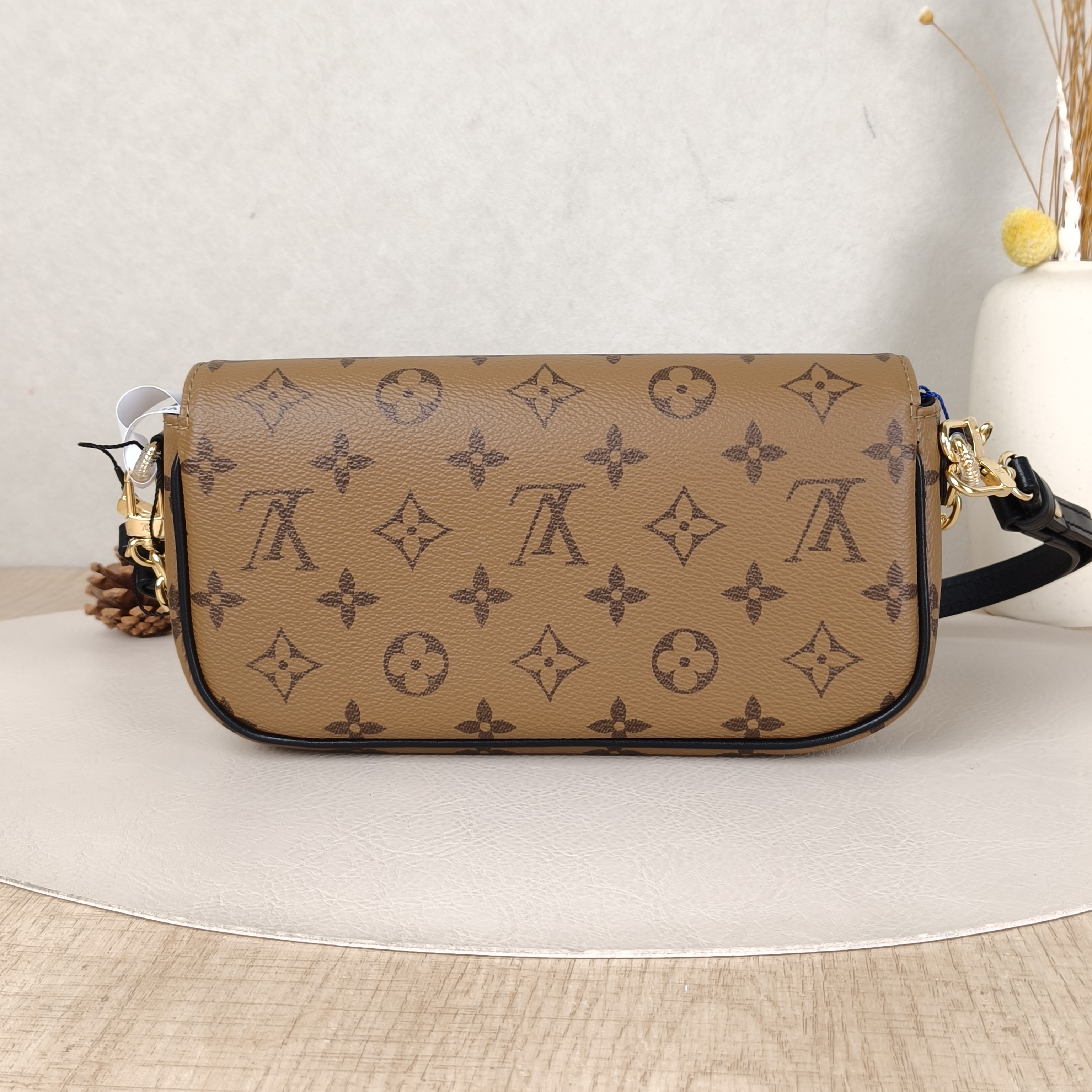 Louis Vuitton Crossbody Bag IVY Monogram PVC Small23.5 × 4.3 × 12 cm — cover view 2 of 6
