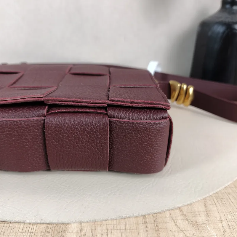Bottega Veneta Crossbody Bag Cassette Woven Burgundy Calfskin Medium 23 × 5 × 15 cm — detail view 12 of 13