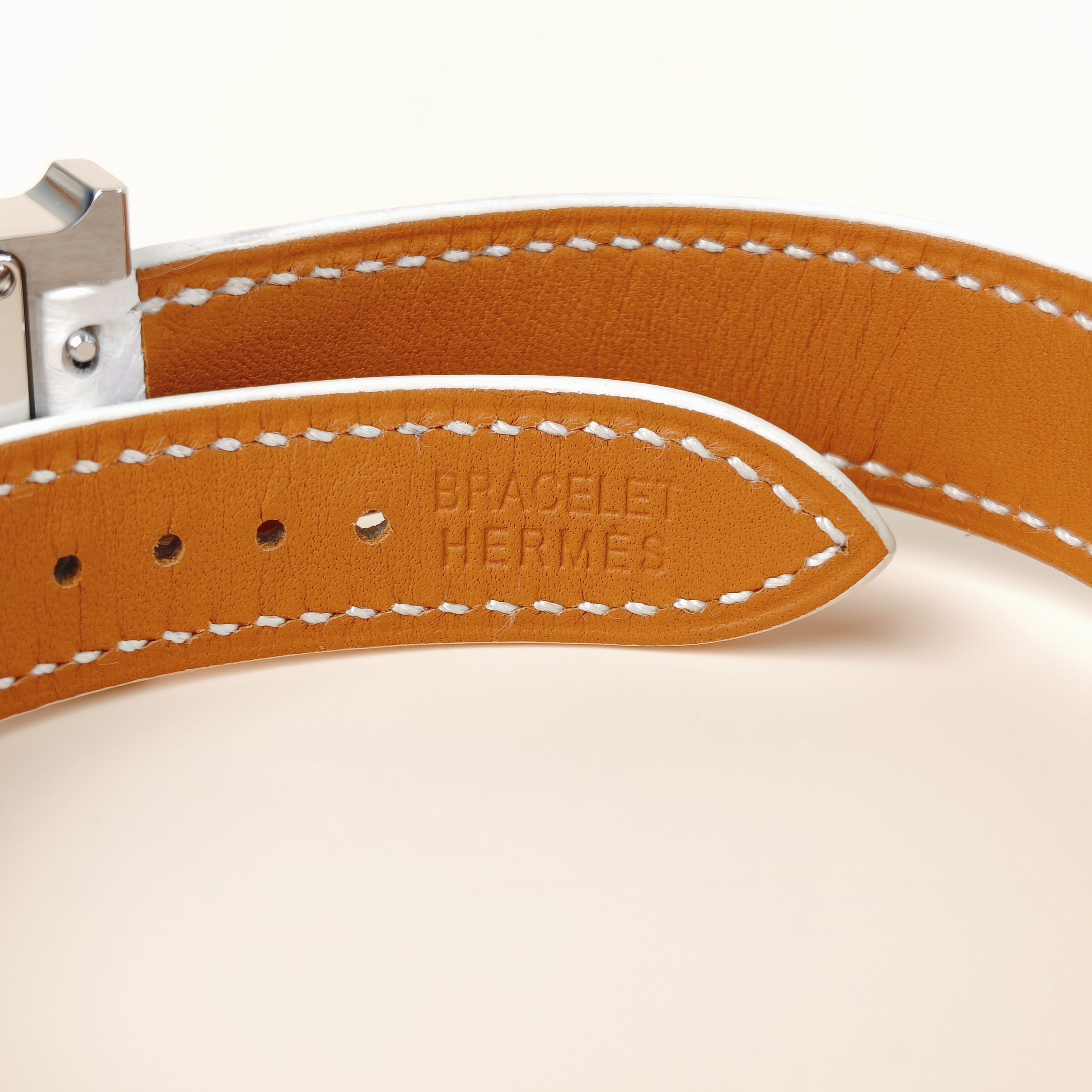 Hermès Watchh Collection Watch White One Size21*21 — cover view 4 of 9