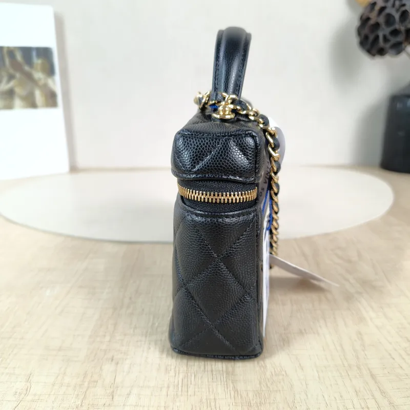 Chanel Crossbody Bag lp Box Bag Top Handle Crossbody Bag Black Grained Calfskin 19.5 × 5 × 12 cm — detail view 1 of 12