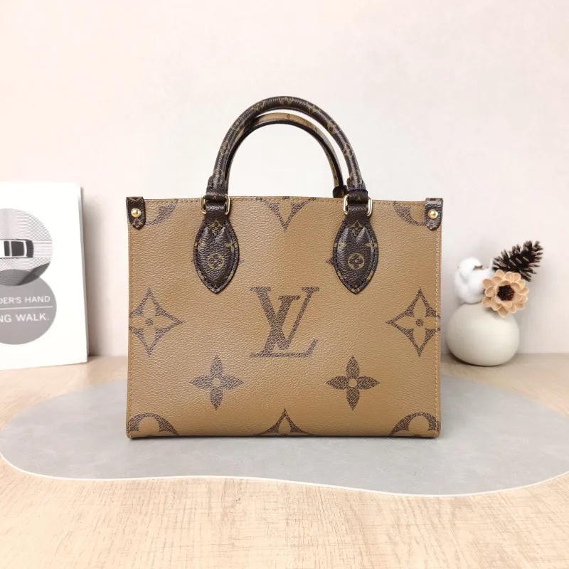 Louis Vuitton Shoulder Bag Onthego Monogram PVC Small 25 × 11.5 × 19 cm