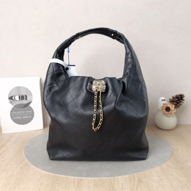 Chanel Crossbody Bag 26c hobo Black Calfskin 27.5 × 8 × 25 cm Microchip Edition