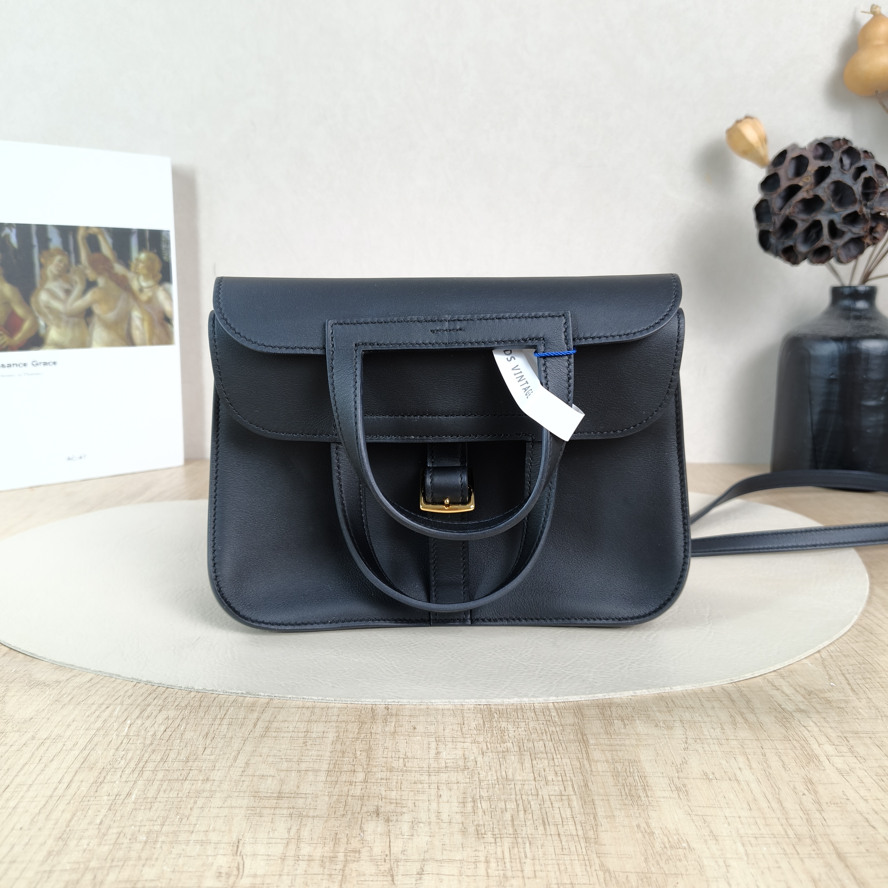 Hermès Crossbody Bag Halzan Black Swift Calfskinmini22 × 6.5 × 15 cm