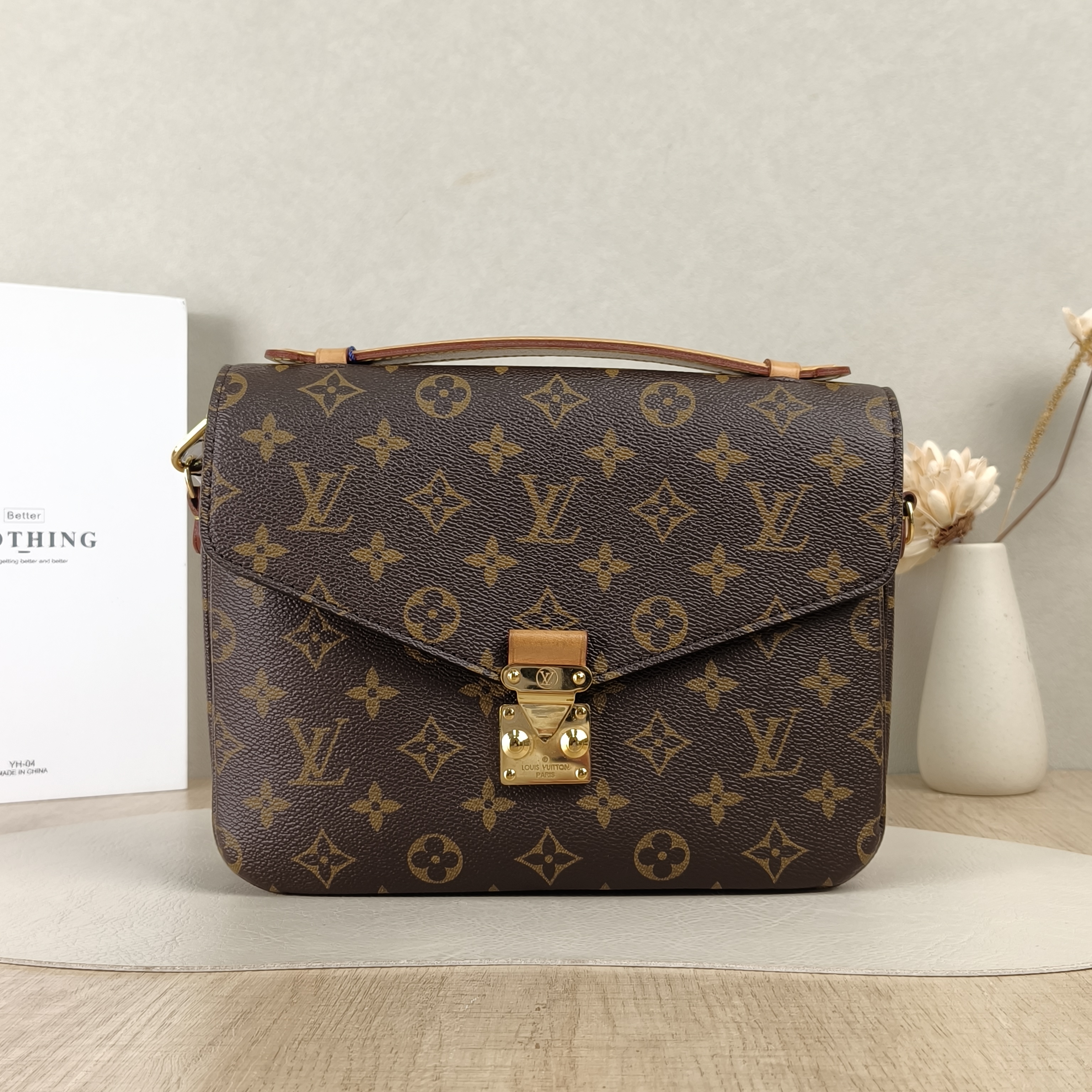 Louis Vuitton Crossbody Bag Pochette Métis Monogram PVC Medium25 × 7 × 19 cm