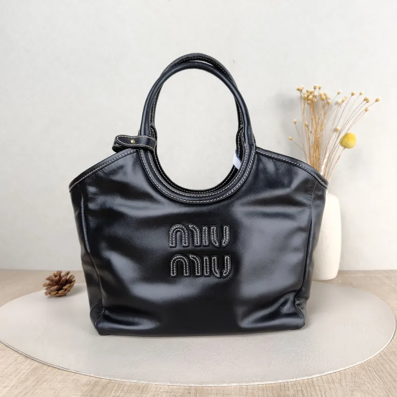 Miumiu Shoulder Bag IVY Tote Shopping Tote Black CC alfskin Small 22 × 12 × 23.5 cm