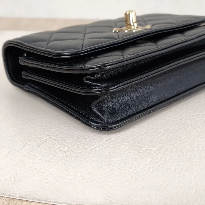 Chanel Crossbody Bag trendy cc woc Black Lambskin Mini 15.5 × 4 × 11 cm 30 — detail view 7 of 14