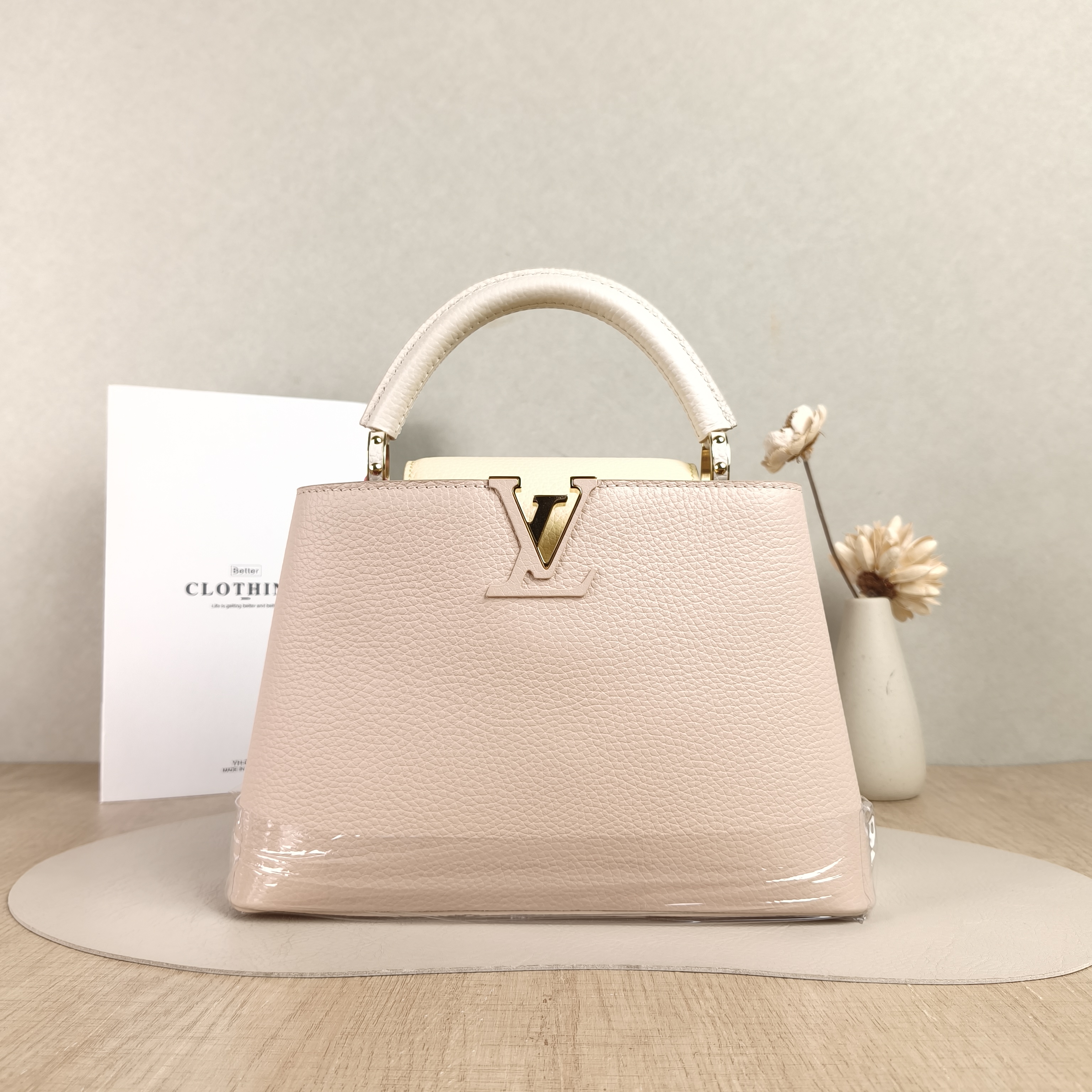Louis Vuitton Top Handle Bag Capucines Pink · Yellow · White Calfskin BB27 × 9 × 17.5 cm