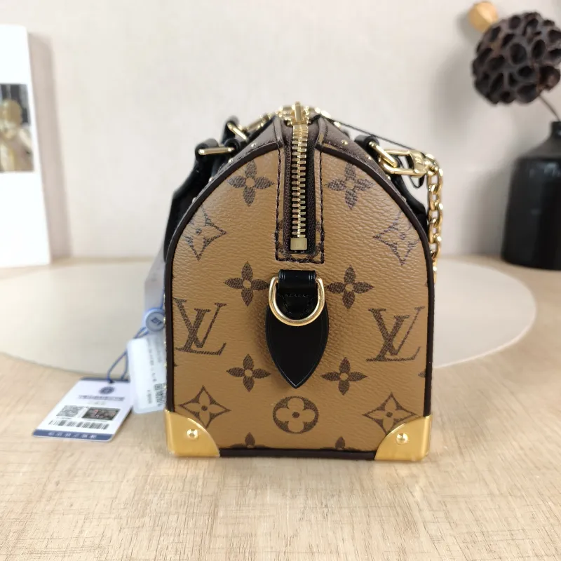 Louis Vuitton Crossbody Bag Speedy Trunk 20 Monogram PVC Small 20.5 × 11 × 13.5 cm — detail view 9 of 12