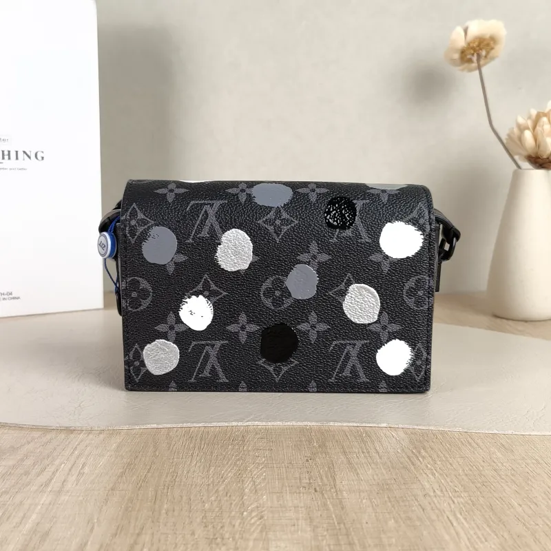 Louis Vuitton Crossbody Bag Steamer Box Monogram · PVC Mini 18 × 6.5 × 11 cm — cover view 3 of 5