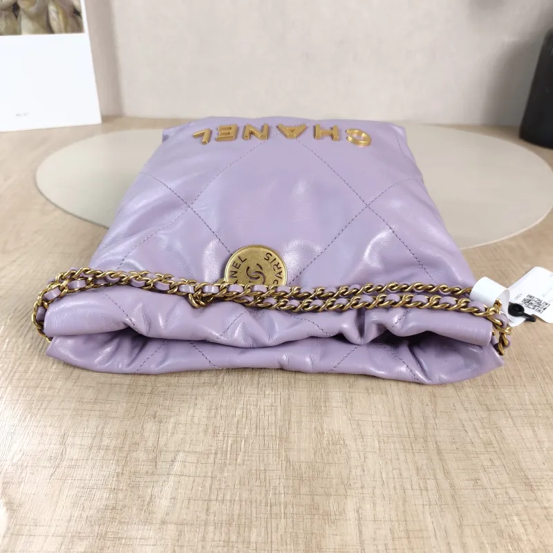 Chanel Crossbody Bag 22Bag Calfskin Mini 20 × 6 × 19 cm — detail view 5 of 10