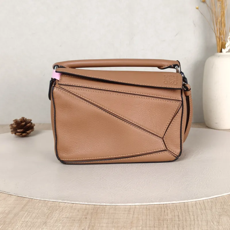 LOEWE Crossbody Bag Puzzle Caramel CC alfskin Mini 18 × 8 × 12.5 cm