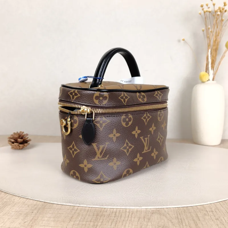 Louis Vuitton Shoulder Bag VANITY Cosmetic Bag Monogram PVC Small19 × 11 × 13 cm — cover view 2 of 5