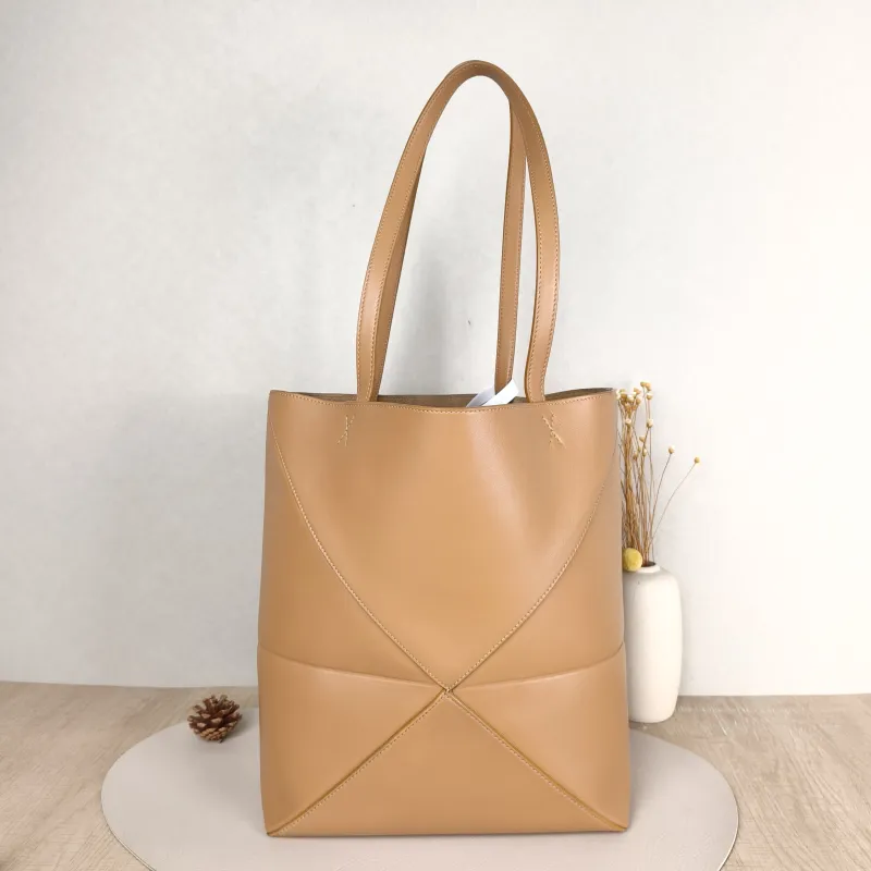 LOEWE Shoulder Bag Puzzle Fold Shopping Tote Calfskin Medium 25.5 × 14.5 × 31.5 cm — cover view 4 of 5