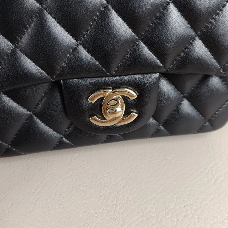 Chanel Crossbody Bag Classic Flap Mini CF Mini Black SL ambskin Mini 17 × 8 × 13.5 cm — detail view 14 of 14