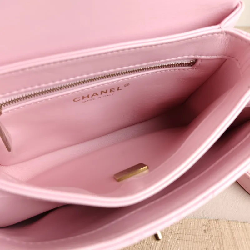 Chanel Crossbody Bag Trendy CC Pink Lambskin Mini 19.5 × 8 × 14.5 cm — detail view 12 of 15