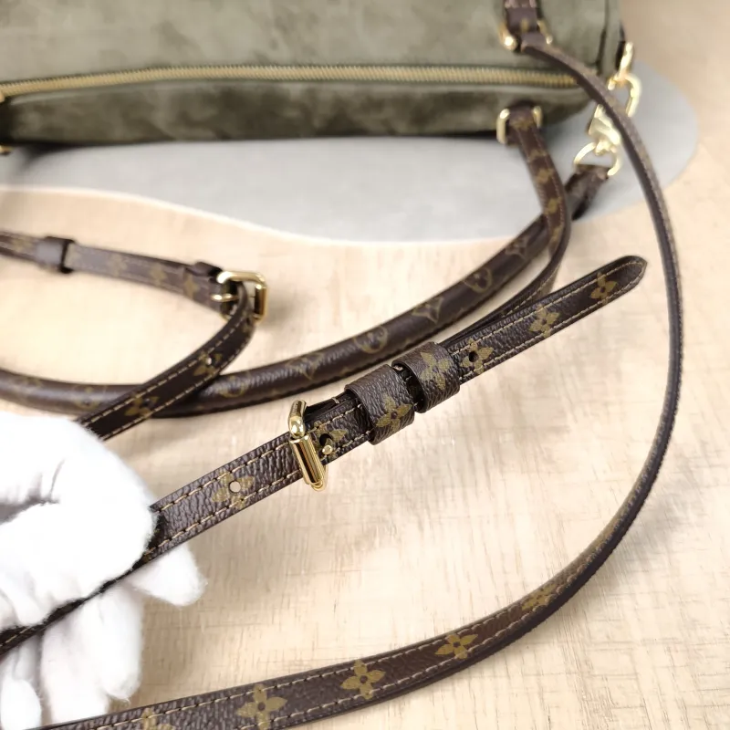 Louis Vuitton Shoulder Bag EXPRESS Shoulder Bag Green Suede Medium 36 × 18.5 × 24 cm — detail view 9 of 13