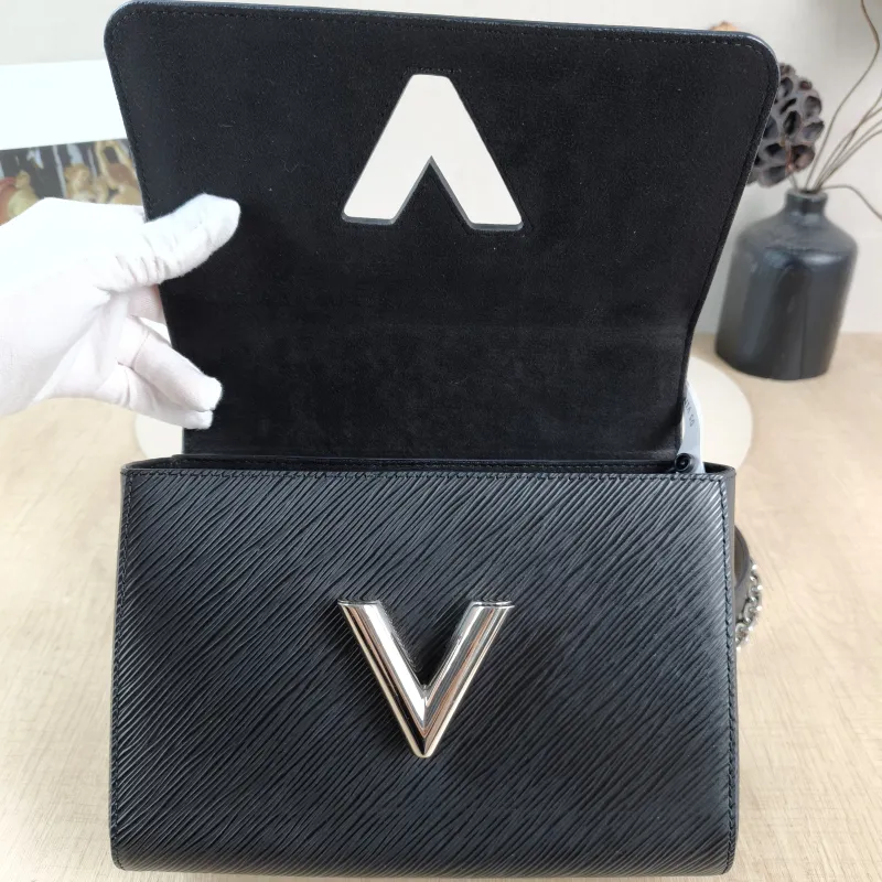Louis Vuitton Crossbody Bag Twist Black Epi Embossed Calfskin Medium 23 × 9.5 × 17 cm — detail view 10 of 13