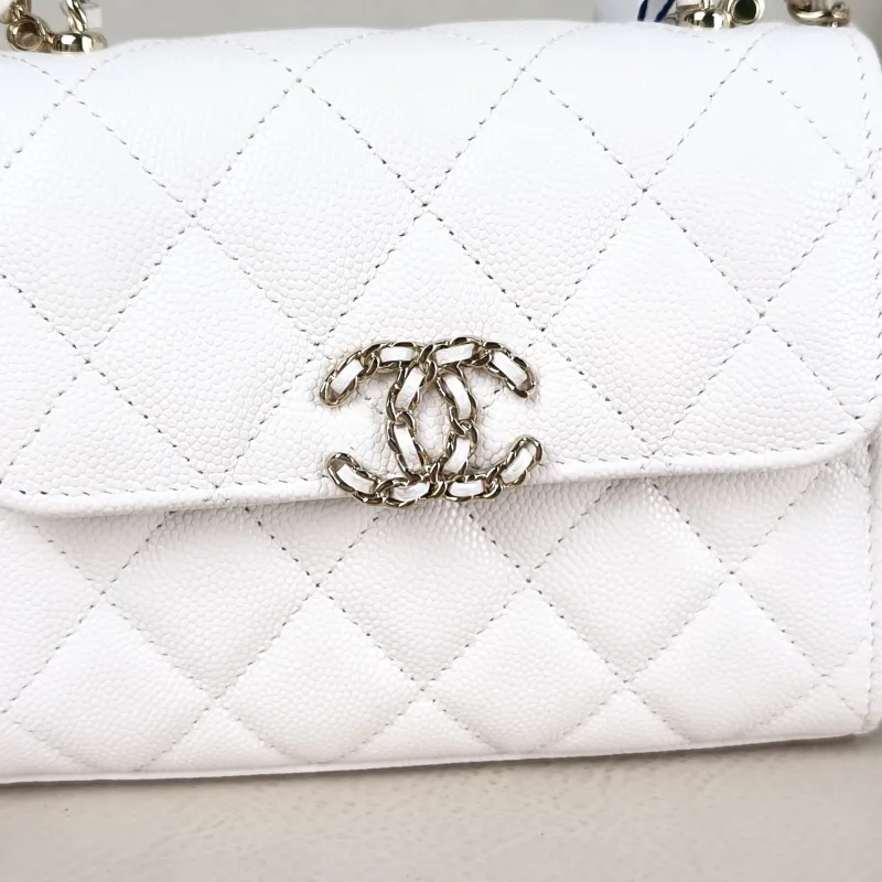 Chanel Crossbody Bag kelly White Gold Grained Calfskin nano 15 × 5 × 11 cm — detail view 5 of 13
