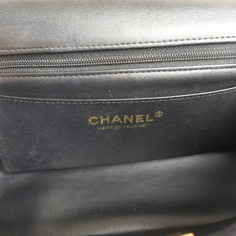 Chanel Crossbody Bag cf mini Black Lambskin mini20 × 6 × 12 cm Conditioned — detail view 12 of 13