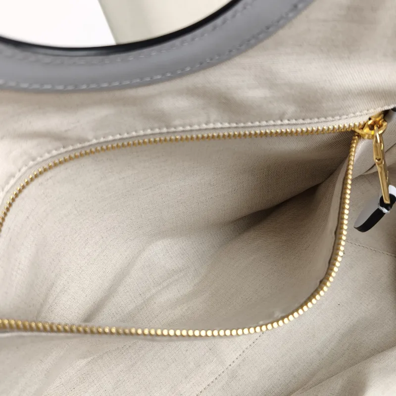 Miumiu Shoulder Bag IVY Tote Shopping Tote Blue Calfskin One Size 28 × 12.5 × 26 cm — detail view 6 of 12