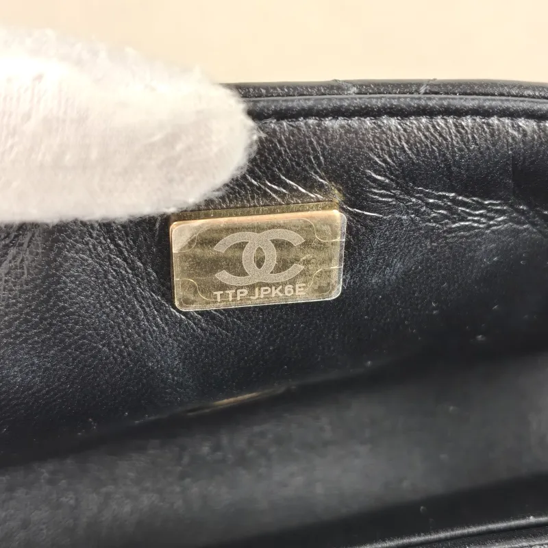 Chanel Crossbody Bagcf mini Crossbody Bag Black Lambskinmini18 × 5 × 11 cm — detail view 11 of 13