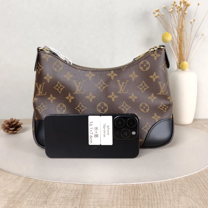 Louis Vuitton Crossbody Bag Boulogne PVC Small 26 × 9.5 × 16 cm — cover view 4 of 5
