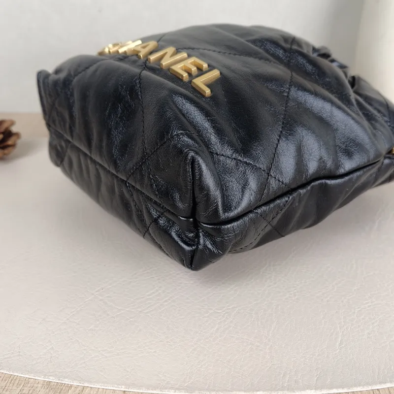 Chanel Shoulder Bag 22Bag Black CC alfskin Mini 20 × 6 × 19 cm — detail view 11 of 11