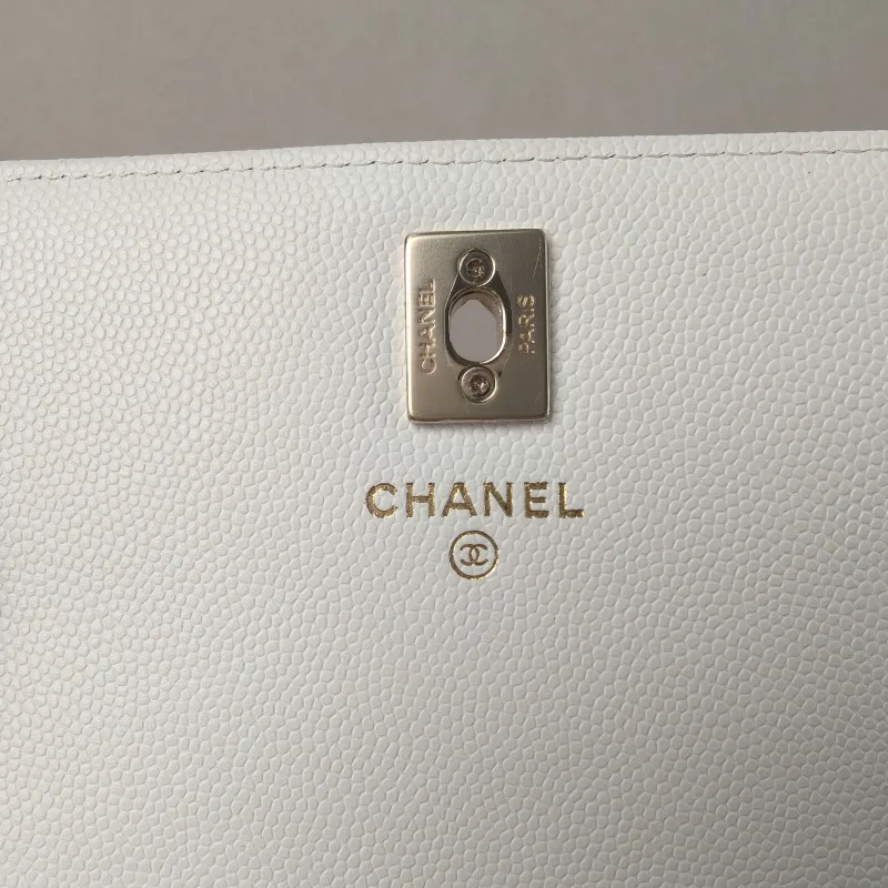 Chanel Backpack Backpack White Calfskin One Size18.2 × 5 × 14 cm — detail view 4 of 15