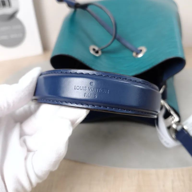 GUCCI Crossbody Bag NÉONOÉ Bucket Bag BB Monogram PVC Medium 24 × 7 × 14.5 cm — detail view 13 of 13