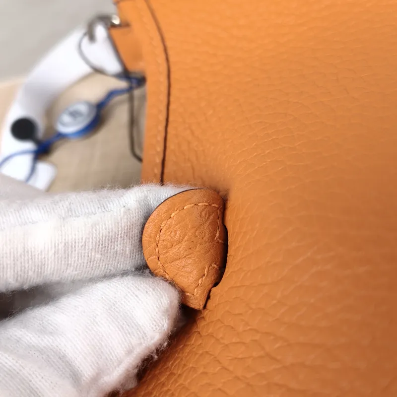 Hermès Crossbody Bag Evelyne Mini 16 Mini 16 TC Calfskin Mini 17 × 5.5 × 18 cm G — detail view 10 of 10