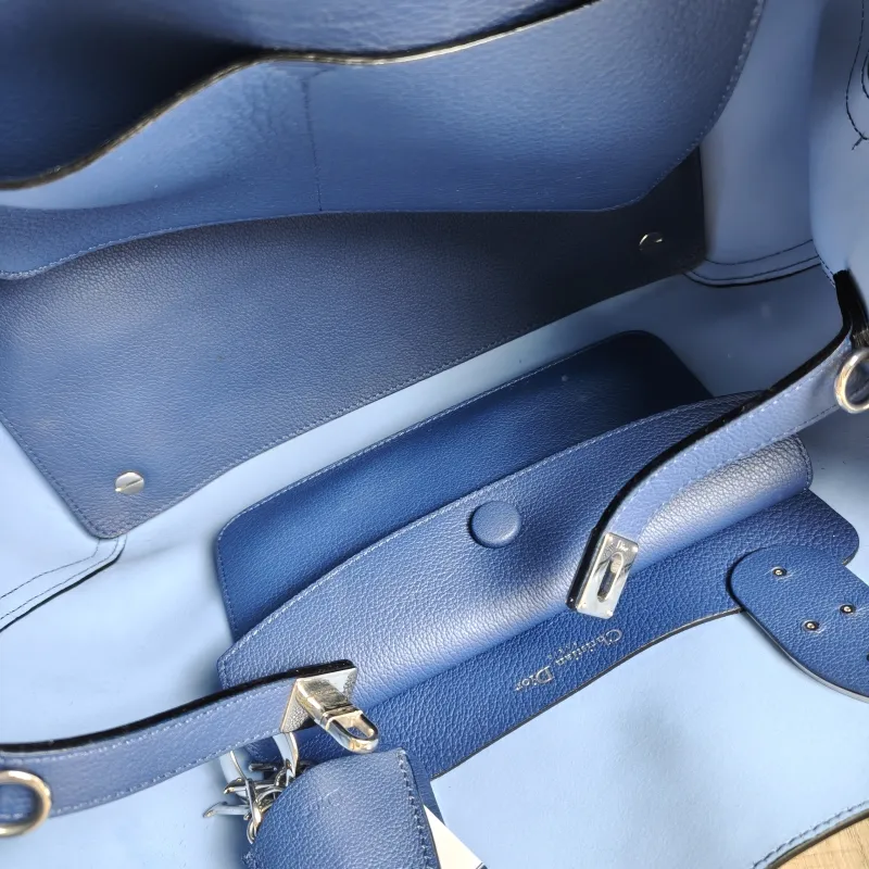 DIOR Shoulder Bag Shoulder Bag Blue Calfskin One Size32 × 20 × 25 cm — detail view 8 of 13